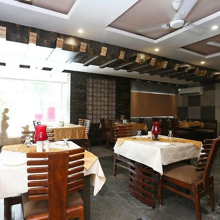 Oyo 29724 Hotel Kokila Resort 贾巴尔普尔 外观 照片