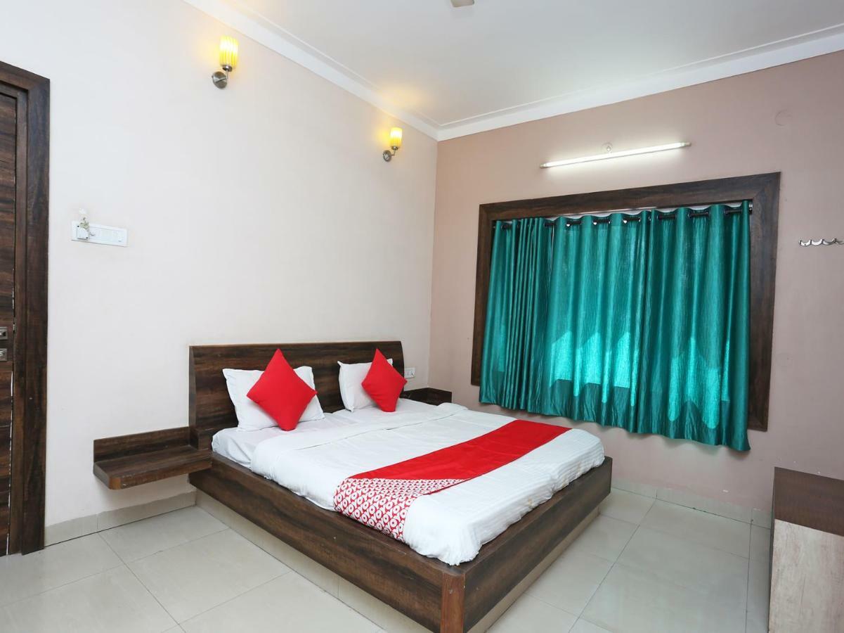 Oyo 29724 Hotel Kokila Resort 贾巴尔普尔 外观 照片